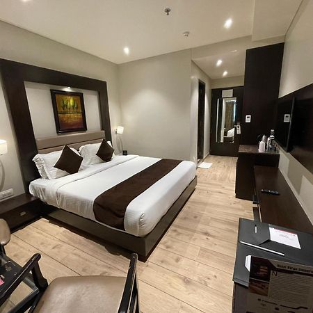 Hotel Virgo Sumeru Bhávnagar Kültér fotó