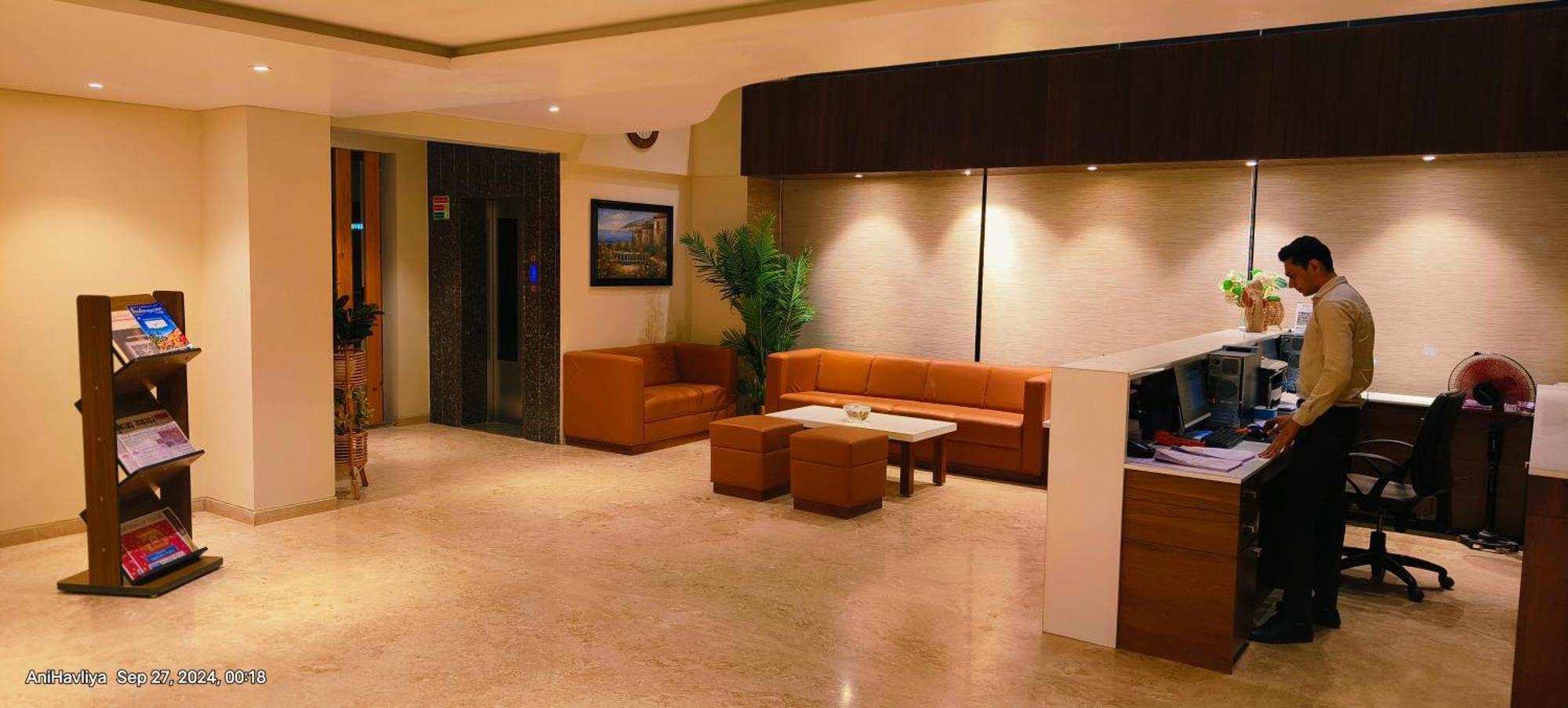 Hotel Virgo Sumeru Bhávnagar Kültér fotó